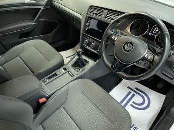 VOLKSWAGEN GOLF 1.0 TSI BlueMotion Tech SE Hatchback 5dr Petrol Manual Euro 6 (s