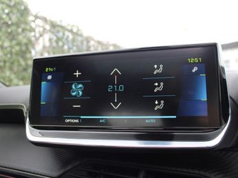 PEUGEOT E-2008 50kWh GT Premium SUV 5dr Electric Auto (136 ps)