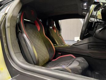 LAMBORGHINI AVENTADOR 6.5 V12 LP 740-4 S Coupe 2dr Petrol ISR 4WD Euro 6 (740 ps)