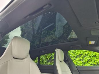 PORSCHE TAYCAN Performance 93.4kWh Sport Turismo 5dr Electric Auto RWD (22kW Ch
