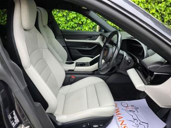 PORSCHE TAYCAN Performance 93.4kWh Sport Turismo 5dr Electric Auto RWD (22kW Ch