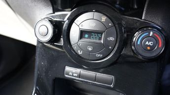 FORD FIESTA 1.5 TDCi ECOnetic Titanium Hatchback 5dr Diesel Manual Euro 6 (s