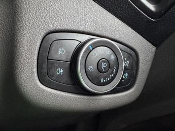 FORD GRAND TOURNEO CONNECT 1.5 EcoBlue Titanium MPV 5dr Diesel Auto Euro 6 (s/s) (120 ps)