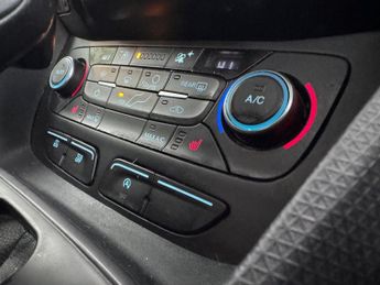 FORD GRAND TOURNEO CONNECT 1.5 EcoBlue Titanium MPV 5dr Diesel Auto Euro 6 (s/s) (120 ps)