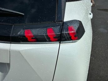 PEUGEOT E-2008 50kWh GT SUV 5dr Electric Auto (7kW Charger) (136 ps)