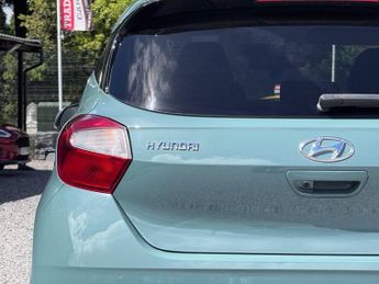 HYUNDAI I10 1.0 Premium 5dr - AUTO!