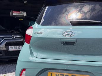 HYUNDAI I10 1.0 Premium 5dr - AUTO!