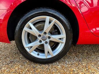 AUDI A4 2.0 TDI Sport Saloon 4dr Diesel S Tronic quattro Euro 6 (s/s) (1