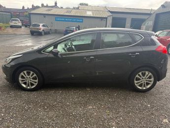 KIA CEED 1.6 CRDi 2 Hatchback 5dr Diesel Auto Euro 5 (126 bhp)