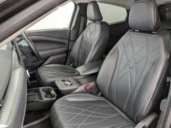 FORD MUSTANG MACH-E Standard Range 70kWh SUV 5dr Electric Automatic (269 ps)