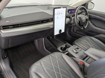 FORD MUSTANG MACH-E Standard Range 70kWh SUV 5dr Electric Automatic (269 ps)