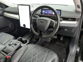 FORD MUSTANG MACH-E Standard Range 70kWh SUV 5dr Electric Automatic (269 ps)