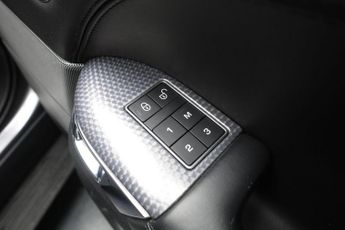 LAND ROVER RANGE ROVER SPORT 3.0 SD V6 HSE Dynamic SUV 5dr Diesel Auto 4WD Euro 6 (s/s) (306 