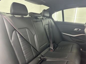 BMW 3 SERIES 2.0 320i M Sport Saloon 4dr Petrol Auto Euro 6 (s/s) (184 ps)