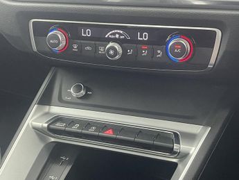 AUDI Q3 1.5 TFSI CoD 35 Sport SUV 5dr Petrol S Tronic Euro 6 (s/s) (150 