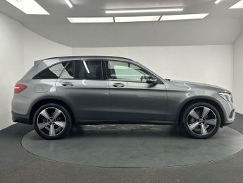 MERCEDES-BENZ GLC 2.1 GLC220d Urban Edition SUV 5dr Diesel G-Tronic+ 4MATIC Euro 6