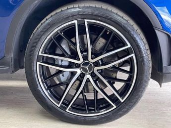 MERCEDES-BENZ GLC 3.0 GLC43 V6 AMG (Premium Plus) SUV 5dr Petrol G-Tronic+ 4MATIC 