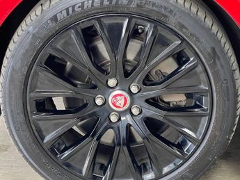 JAGUAR XE 2.0 D180 R-Dynamic S Saloon 4dr Diesel Auto Euro 6 (s/s) (180 ps