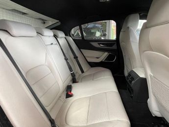 JAGUAR XE 2.0 D180 R-Dynamic S Saloon 4dr Diesel Auto Euro 6 (s/s) (180 ps