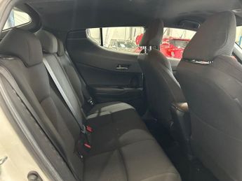 TOYOTA C-HR 1.8 VVT-h Icon SUV 5dr Petrol Hybrid CVT Euro 6 (s/s) (122 ps)
