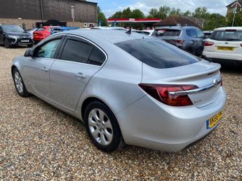 VAUXHALL INSIGNIA 1.6 CDTi ecoFLEX Tech Line Hatchback 5dr Diesel Manual Euro 6 (s