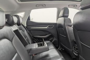 MG MG ZS 72.6kWh Trophy Connect Long Range SUV 5dr Electric Auto (156 ps)