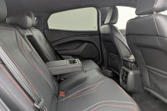 FORD MUSTANG MACH-E Standard Range 70kWh SUV 5dr Electric Automatic AWD (269 ps)