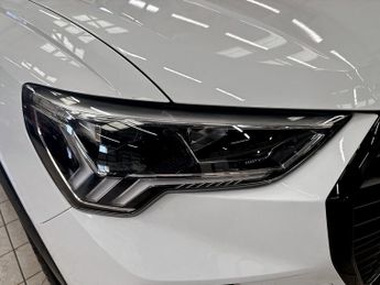 AUDI Q3 1.5 TFSI CoD 35 Black Edition SUV 5dr Petrol S Tronic Euro 6 (s/