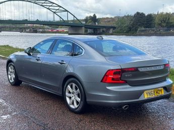 VOLVO S90 2.0 D4 Momentum Saloon 4dr Diesel Auto Euro 6 (s/s) (190 ps)