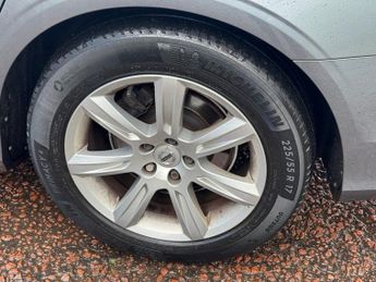 VOLVO S90 2.0 D4 Momentum Saloon 4dr Diesel Auto Euro 6 (s/s) (190 ps)