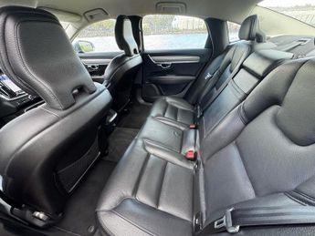 VOLVO S90 2.0 D4 Momentum Saloon 4dr Diesel Auto Euro 6 (s/s) (190 ps)