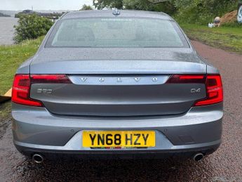 VOLVO S90 2.0 D4 Momentum Saloon 4dr Diesel Auto Euro 6 (s/s) (190 ps)