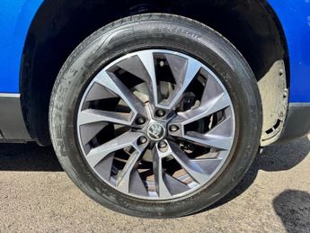SKODA KAROQ 1.5 TSI ACT SE Drive SUV 5dr Petrol DSG Euro 6 (s/s) (150 ps)