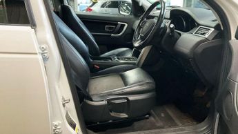 LAND ROVER DISCOVERY SPORT 2.0 TD4 SE Tech SUV 5dr Diesel Auto 4WD Euro 6 (s/s) (180 ps)