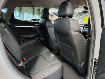 MG MG ZS 72.6kWh Trophy Connect Long Range SUV 5dr Electric Auto (156 ps)