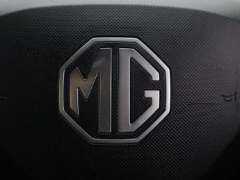 MG MG 4 64kWh Trophy Long Range Hatchback 5dr Electric Auto (203 ps)