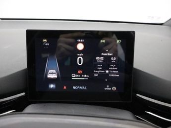 MG MG 4 64kWh SE Long Range Hatchback 5dr Electric Auto (203 ps)