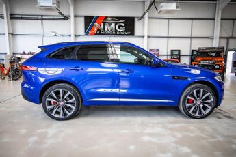 JAGUAR F-PACE 3.0 D300 V6 First Edition SUV 5dr Diesel Auto AWD Euro 6 (s/s) (