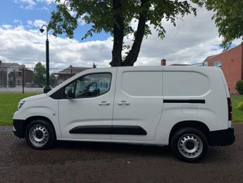 VAUXHALL COMBO 1.5 Turbo D 2300 Edition Panel Van 4dr Diesel Auto L2 H1 Euro 6 