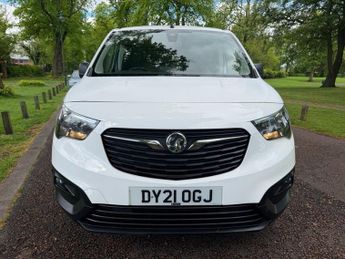 VAUXHALL COMBO 1.5 Turbo D 2300 Edition Panel Van 4dr Diesel Auto L2 H1 Euro 6 