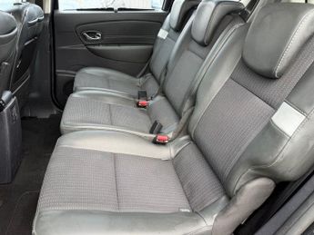 RENAULT GRAND SCENIC 1.5 dCi Dynamique TomTom MPV 5dr Diesel EDC Euro 5 (110 ps)