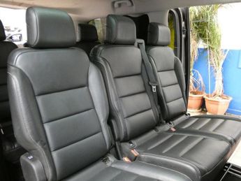 VAUXHALL Vivaro Life Electric 50kWh Elite MPV 5dr Electric Auto LWB (8 Seat, 7.4kW Charger) (1