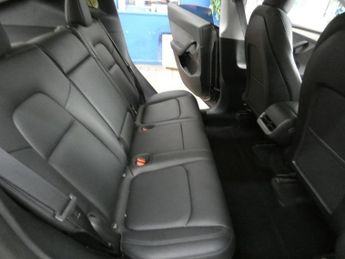 TESLA MODEL Y (Dual Motor) Long Range SUV 5dr Electric Auto 4WDE (384 bhp)