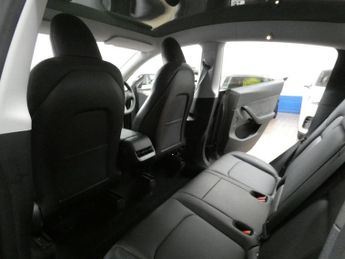 TESLA MODEL Y (Dual Motor) Long Range SUV 5dr Electric Auto 4WDE (384 bhp)