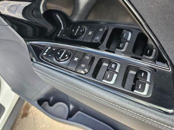 KIA NIRO AUTOMATIC 1.6h GDi 2 SUV 5dr Petrol Hybrid DCT Euro 6 (s/s) (139