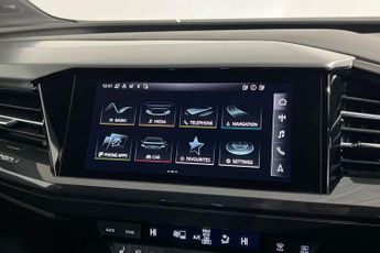 AUDI Q4 E-TRON 40 S line SUV 5dr Electric Auto 82kWh (204 ps) Rear Parking Sens