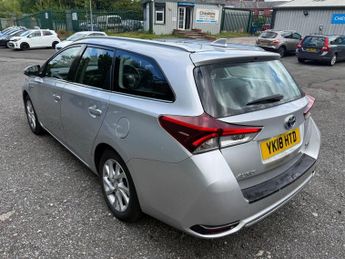 TOYOTA AURIS 1.8 VVT-h Icon Touring Sports 5dr Petrol Hybrid CVT Euro 6 (s/s)
