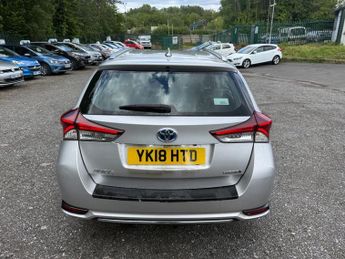 TOYOTA AURIS 1.8 VVT-h Icon Touring Sports 5dr Petrol Hybrid CVT Euro 6 (s/s)