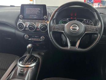 NISSAN JUKE 1.6 N-Connecta SUV 5dr Petrol Hybrid Auto Euro 6 (143 ps)