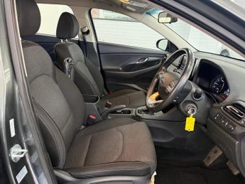 HYUNDAI I30 1.0 T-GDi MHEV SE Connect Hatchback 5dr Petrol Hybrid DCT Euro 6